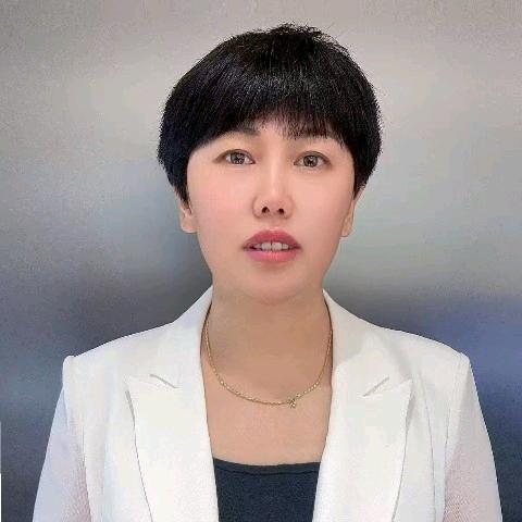 T∪女装一昆明日新中路店赵世琼