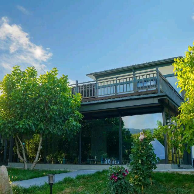 青润度假·那拉提野果林