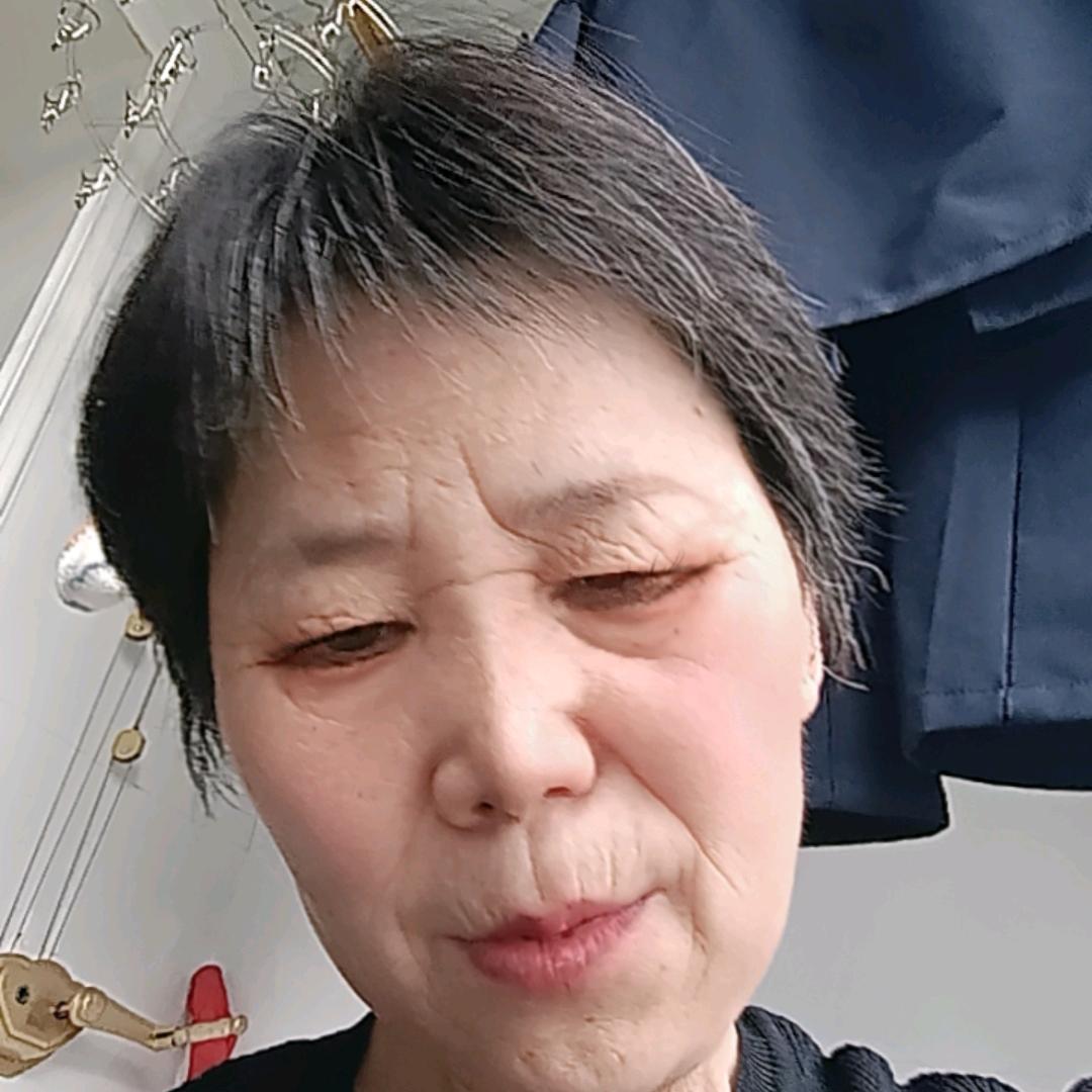 天上有一片云