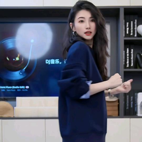 深圳南油茜茜女装高端定制