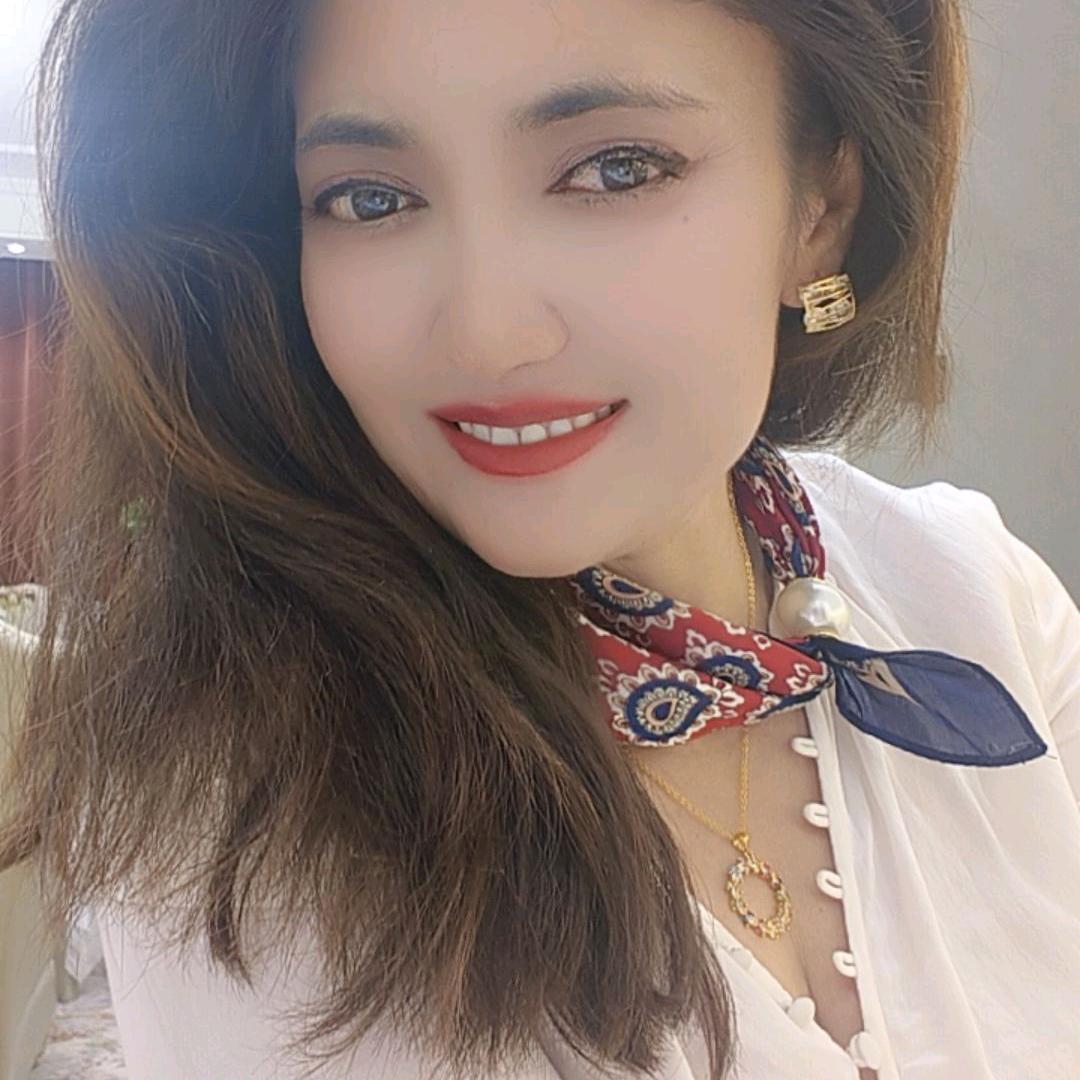 红玫瑰 amangul