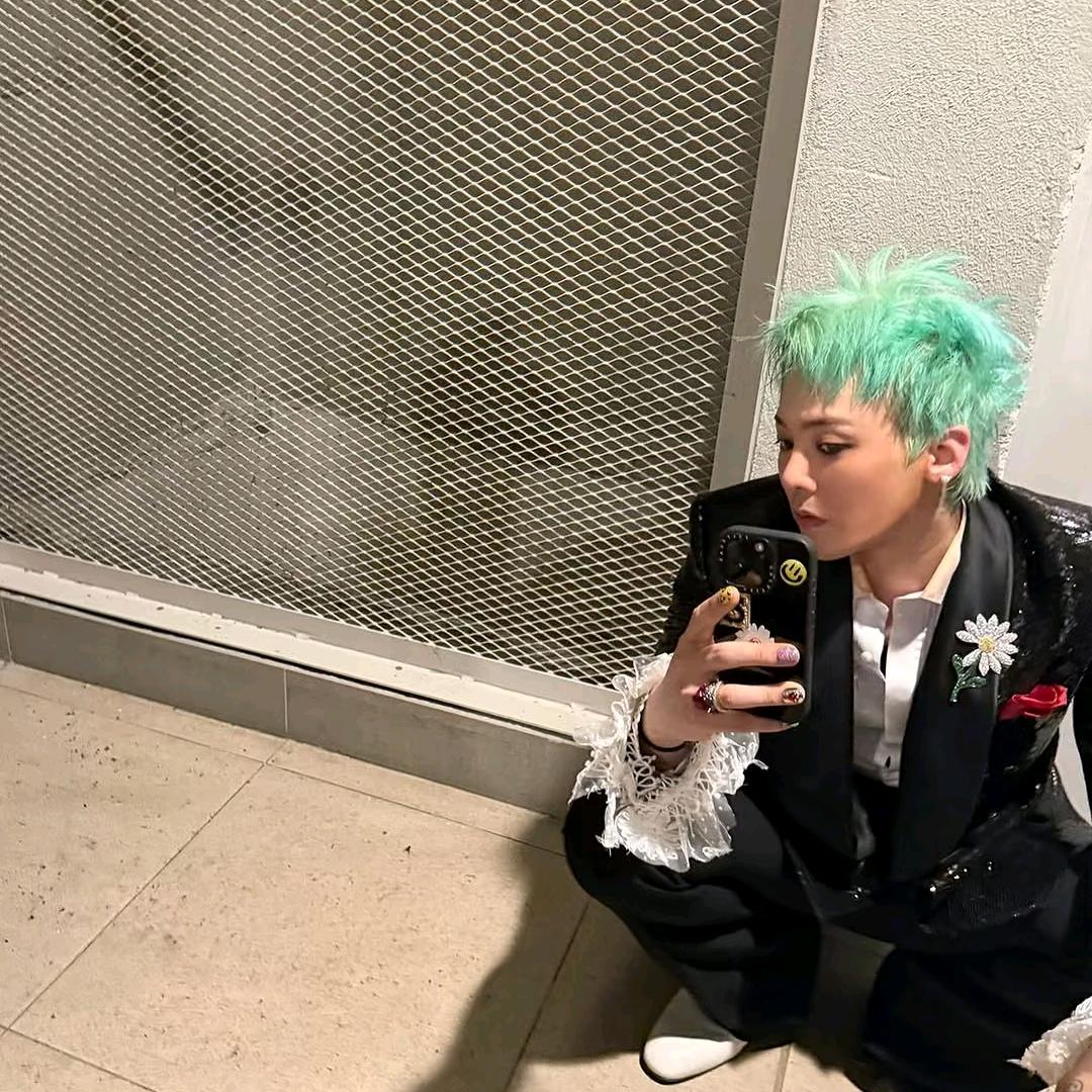 🦖
