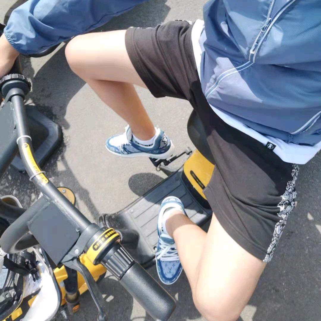 闭关修炼中。