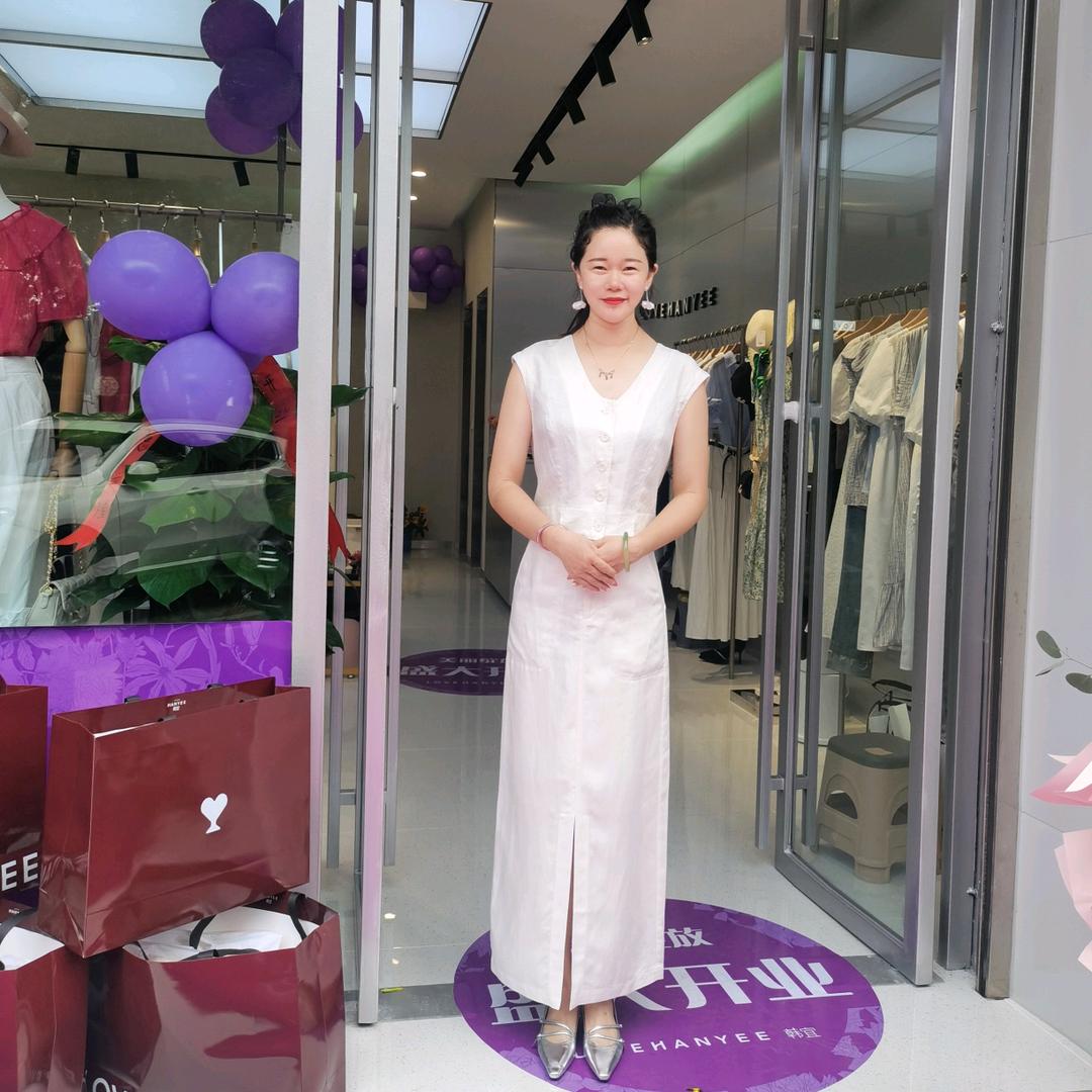 玉溪市韩宜品牌女装白至妙