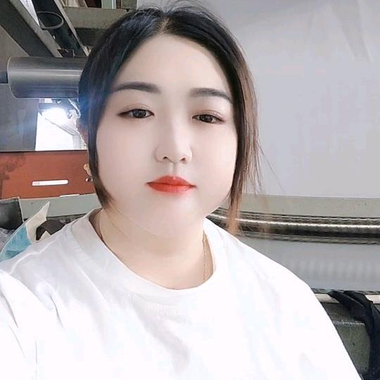 单亲妈妈坚强的往前走