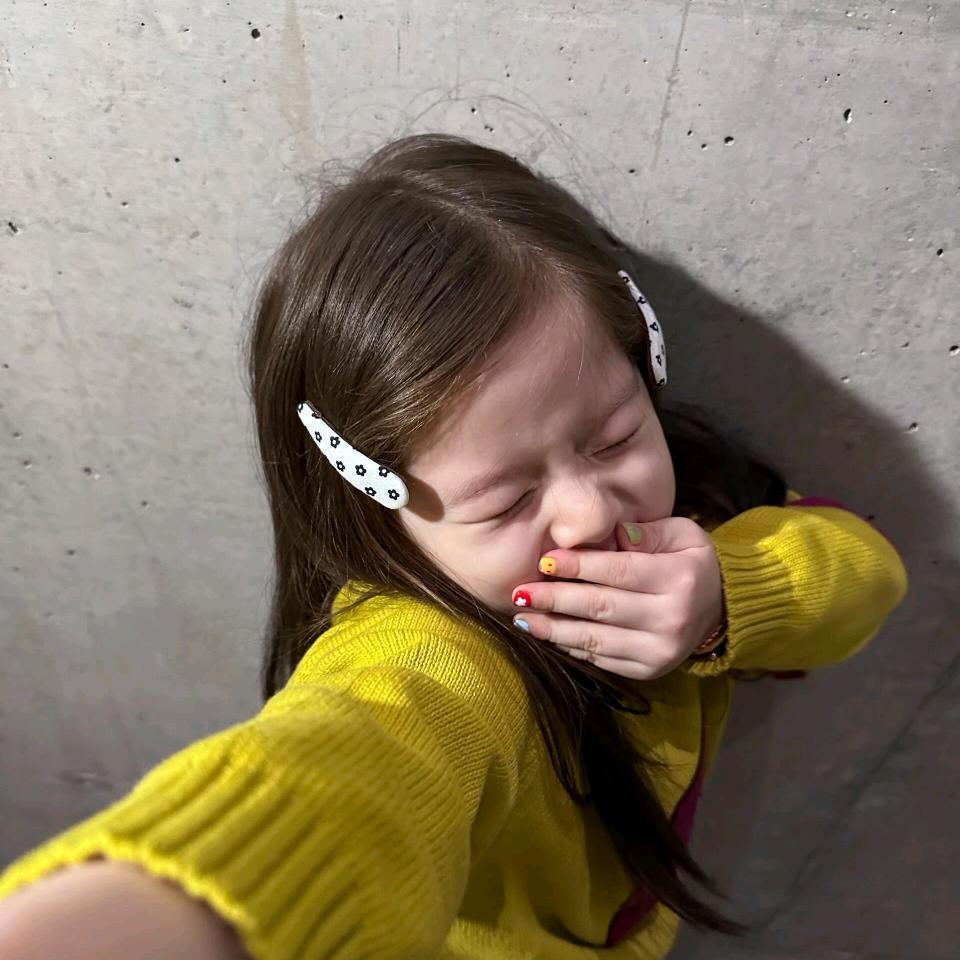 小L.