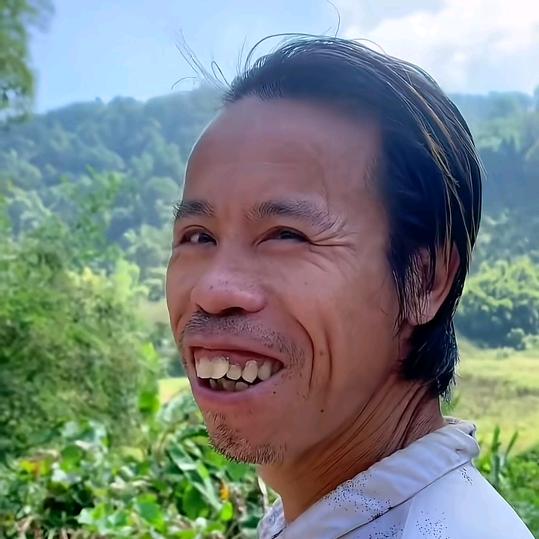 死鬼别这么用劲，搞得人家痛死了。