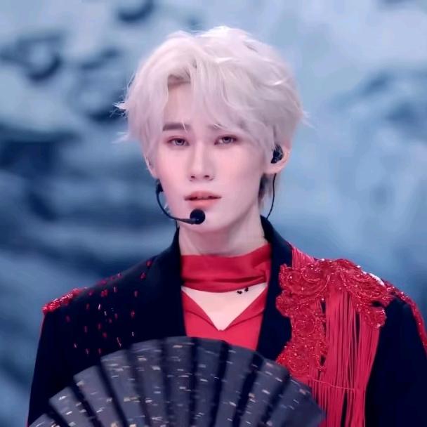 真源圆圆（爱妻）🎤🎤