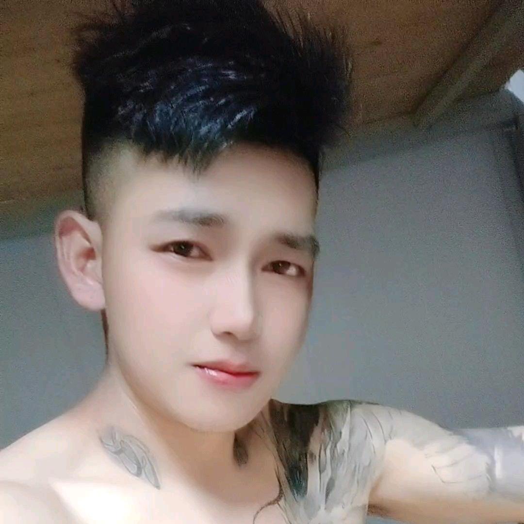 冯家二少爷。
