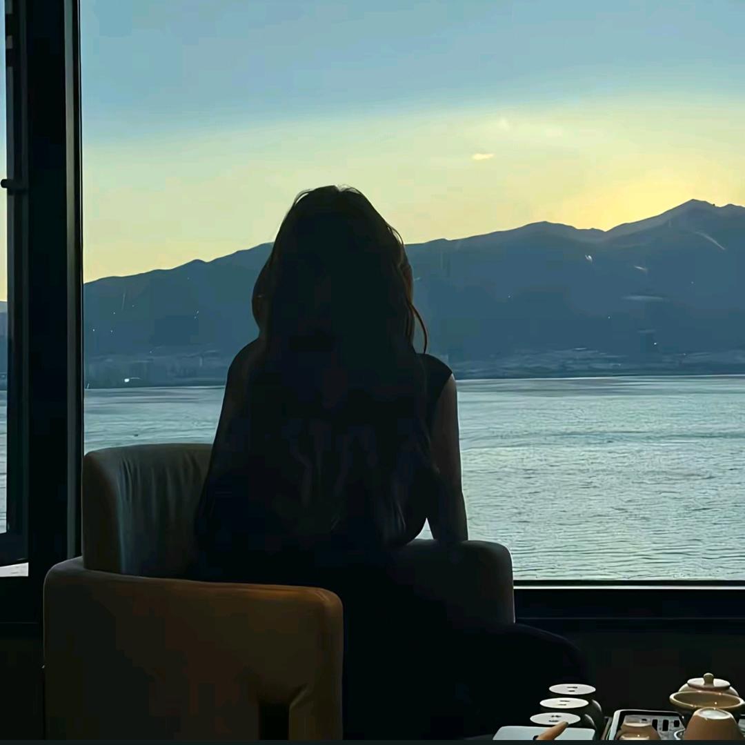 ˡᵒᵛᴱ是深海