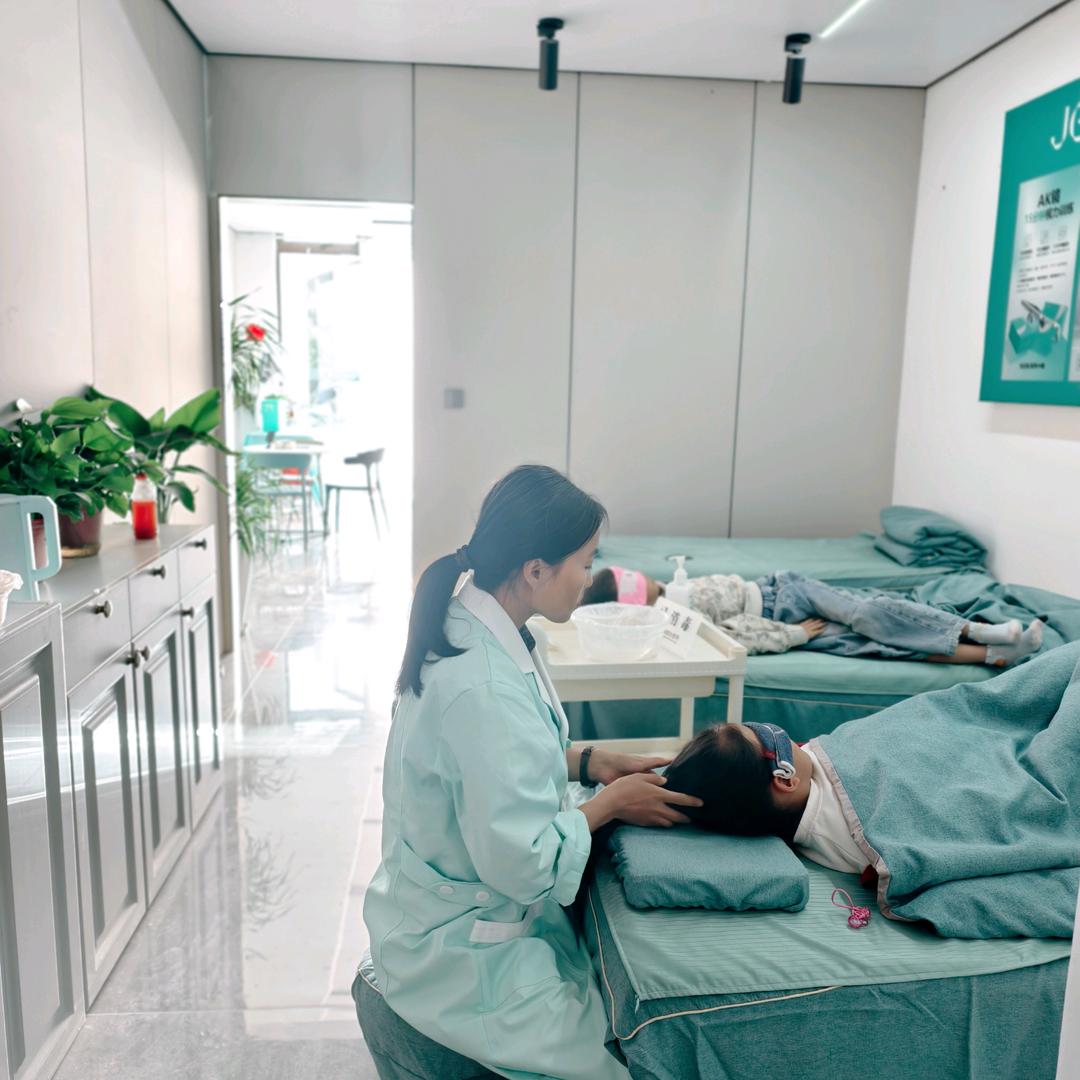 睛睬博视｜视力养护  兰州保利领秀山店