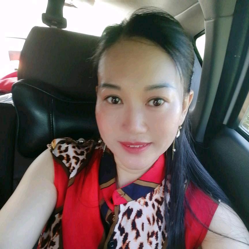 温大妈 🎤  （喜欢听歌🎶)