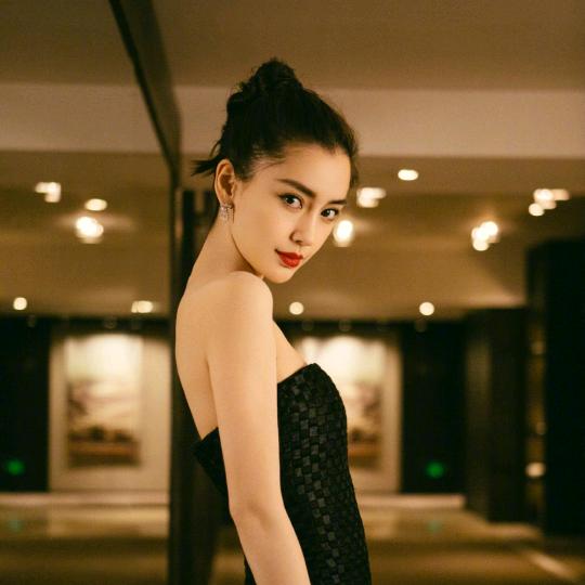 TNT👻鬼妹
