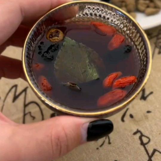 鹿小燕