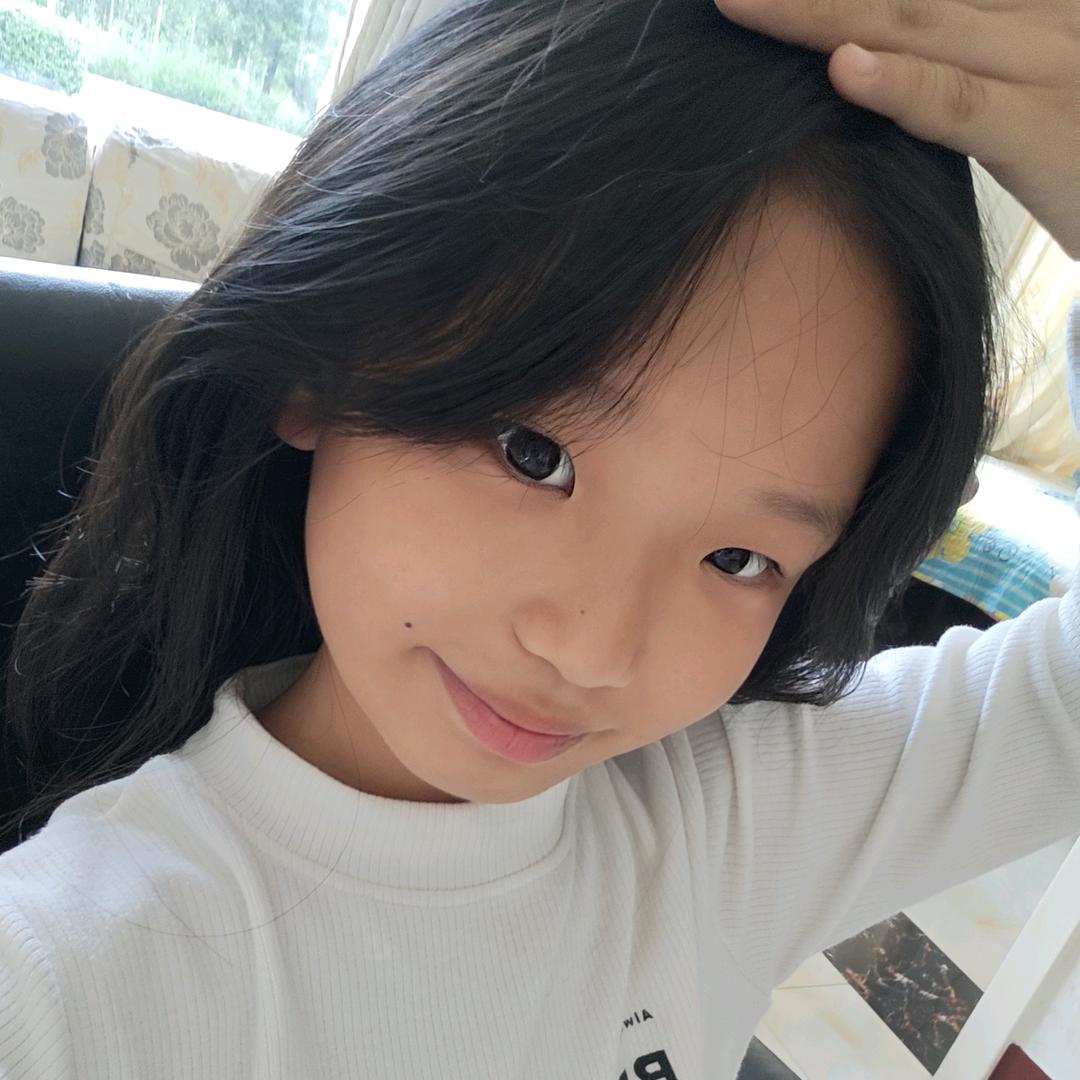 小小咪*-.^（上学慢更）