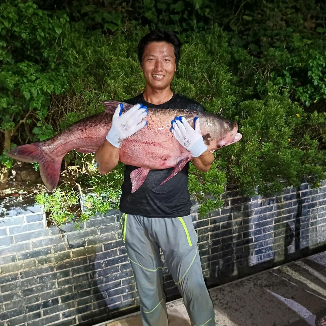 西风月钓鱼场