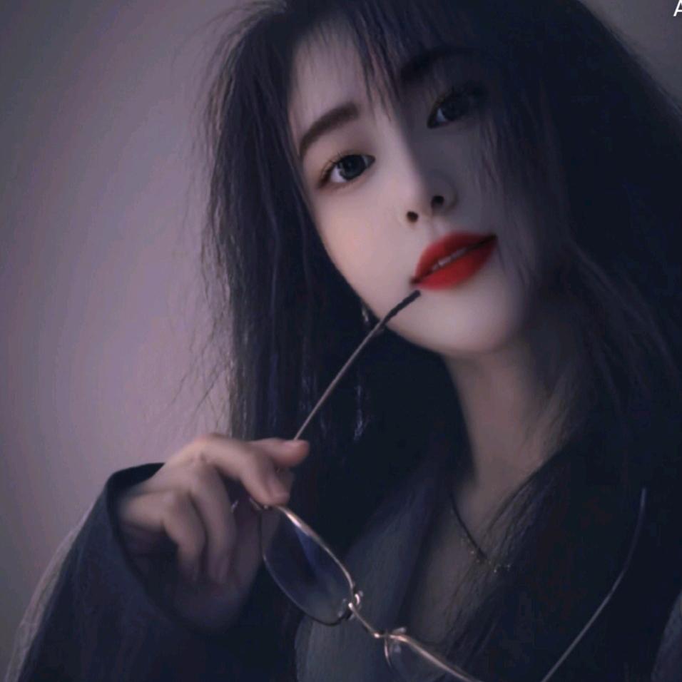 💋(*^ω^*)青春少女