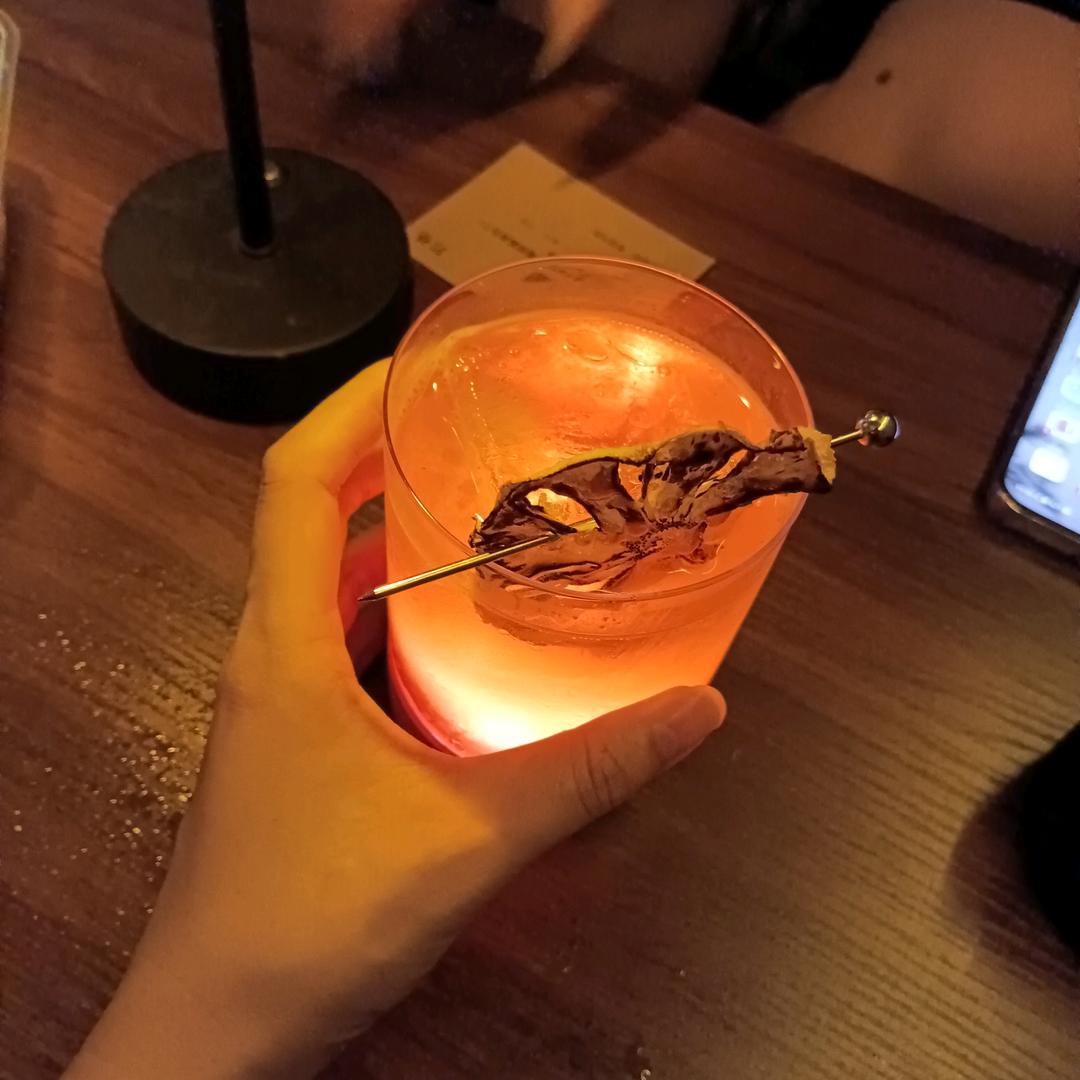 艺   菲