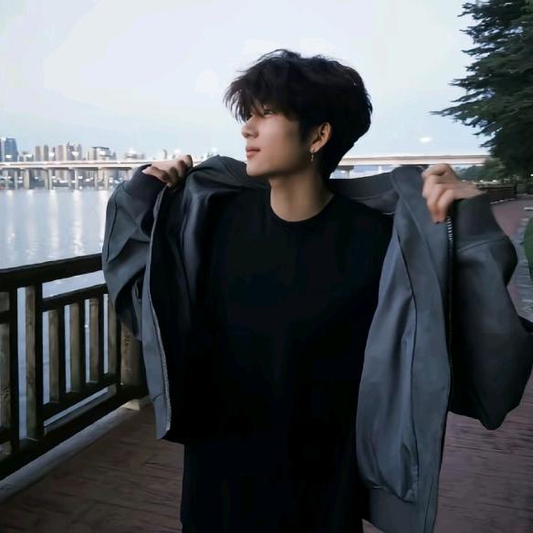 小成的及时行乐