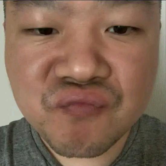 秦爱德