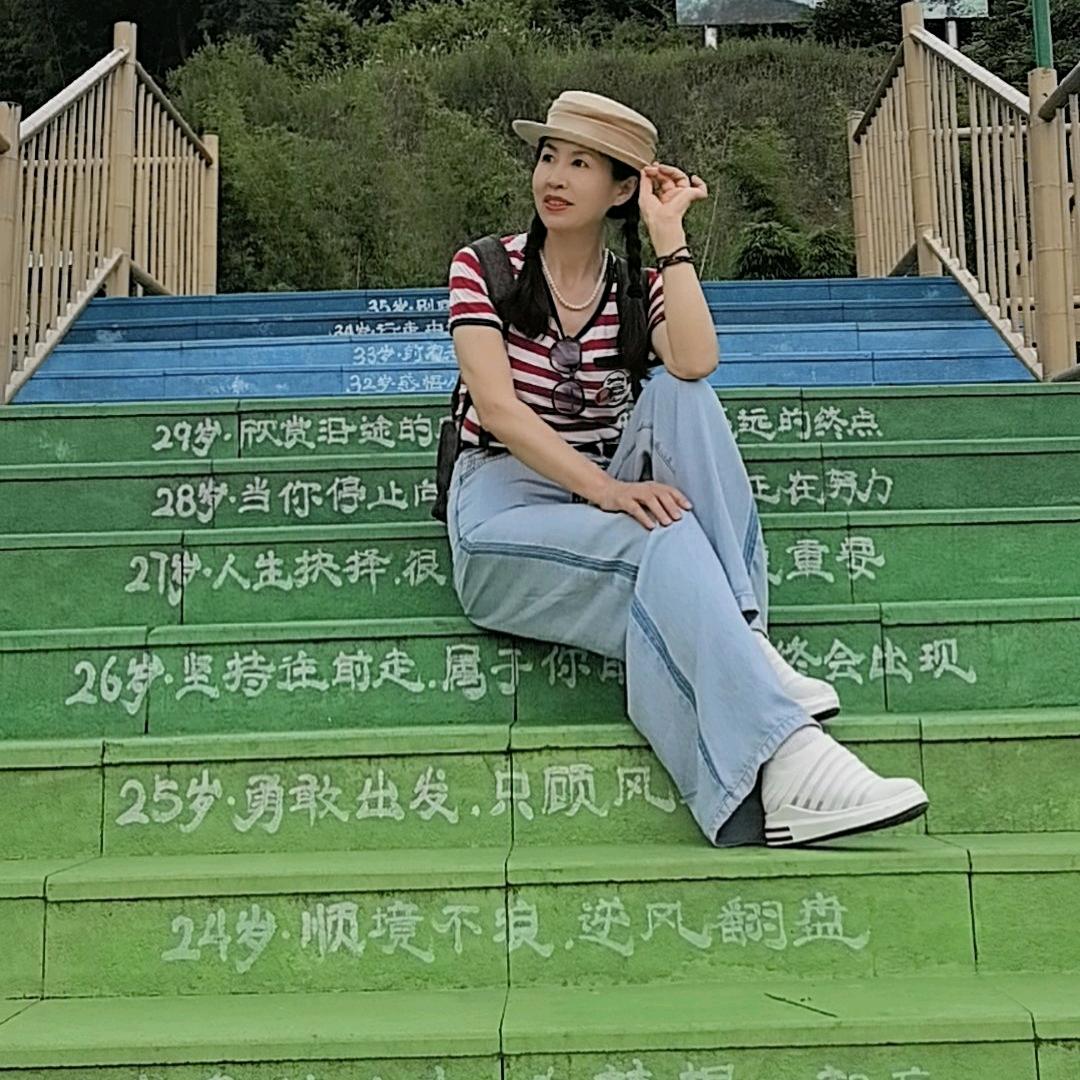 鸿晨