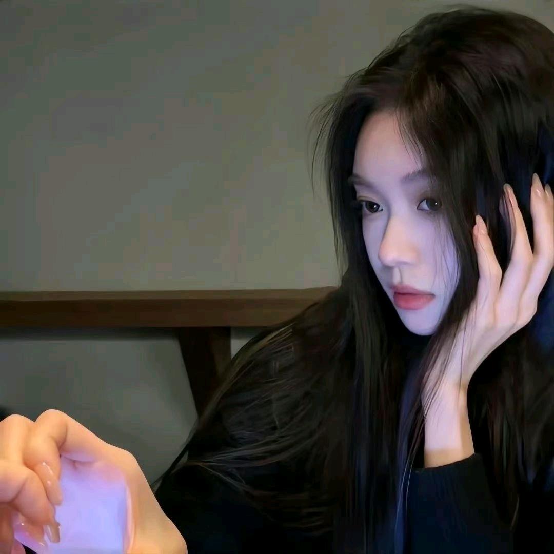 ෆʚ糖芽儿🍭ɞ