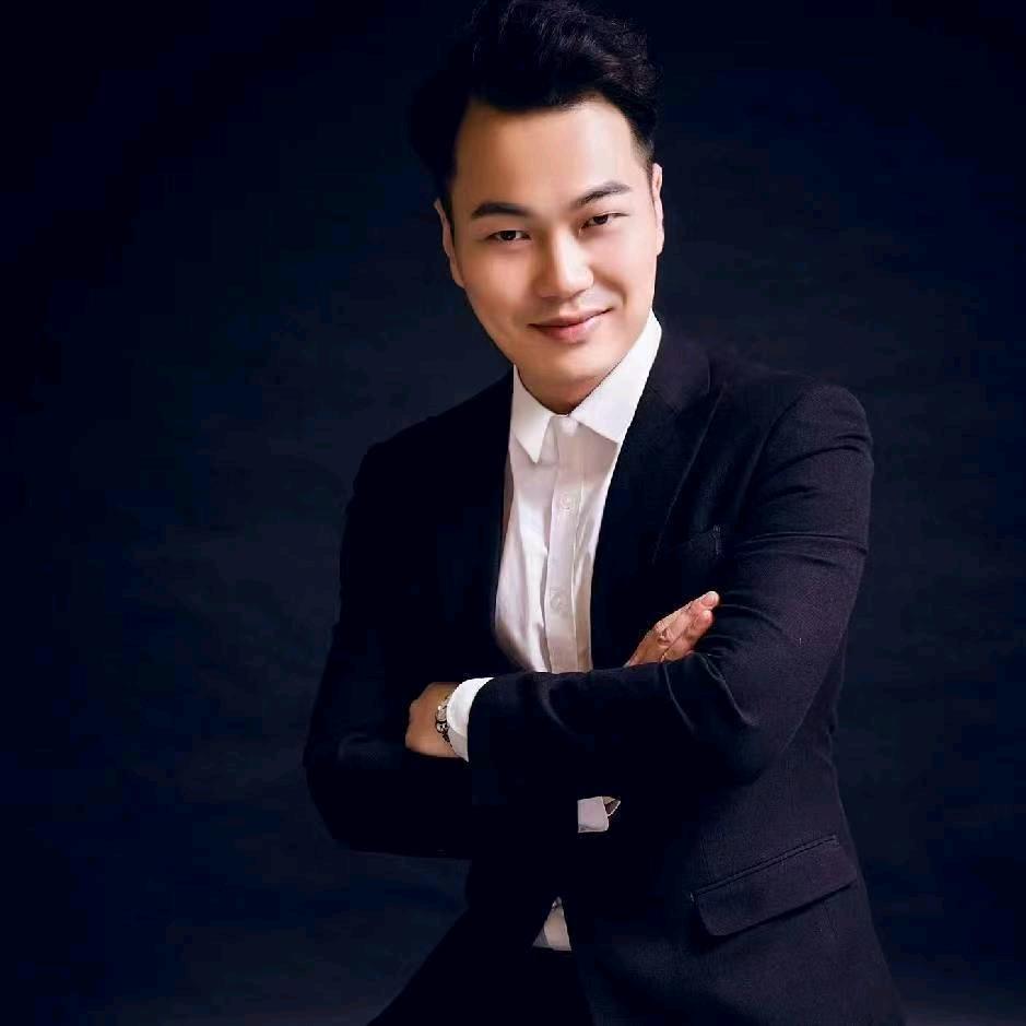 展搏火蟋蟀跨境