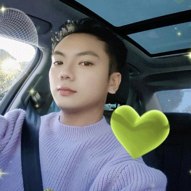 好想抱着月亮🌙睡