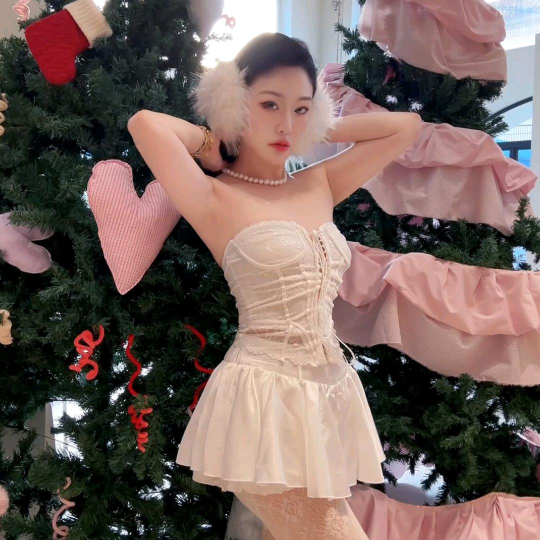🐰 兔子有颗虎牙