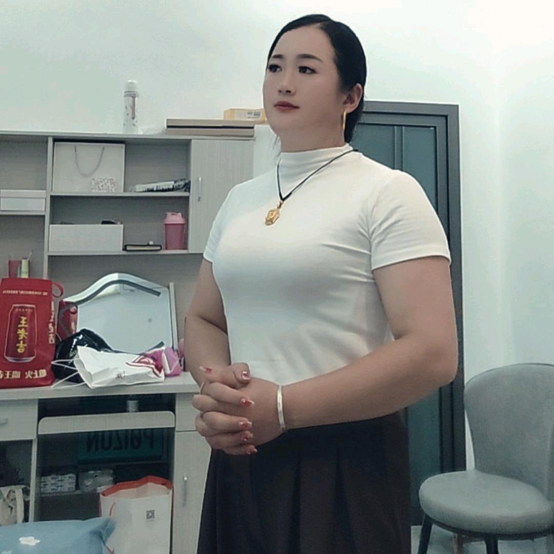 满身伤疤谁心痛？
