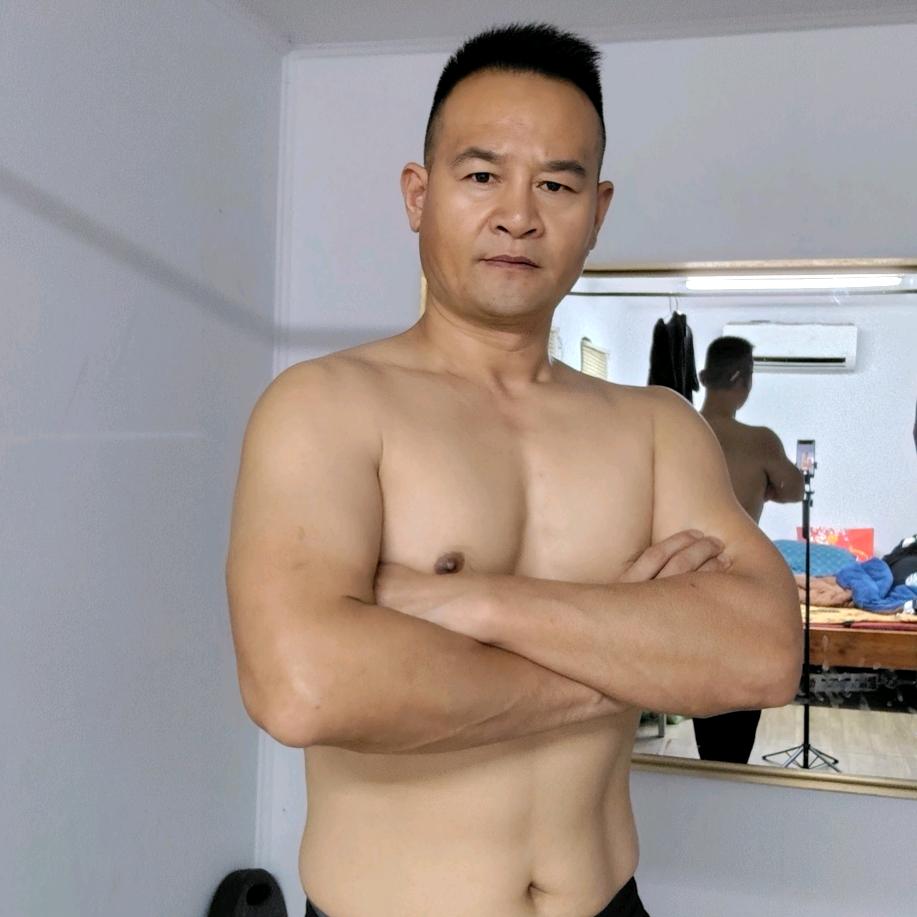 爱运动的军哥《古法甩臂》