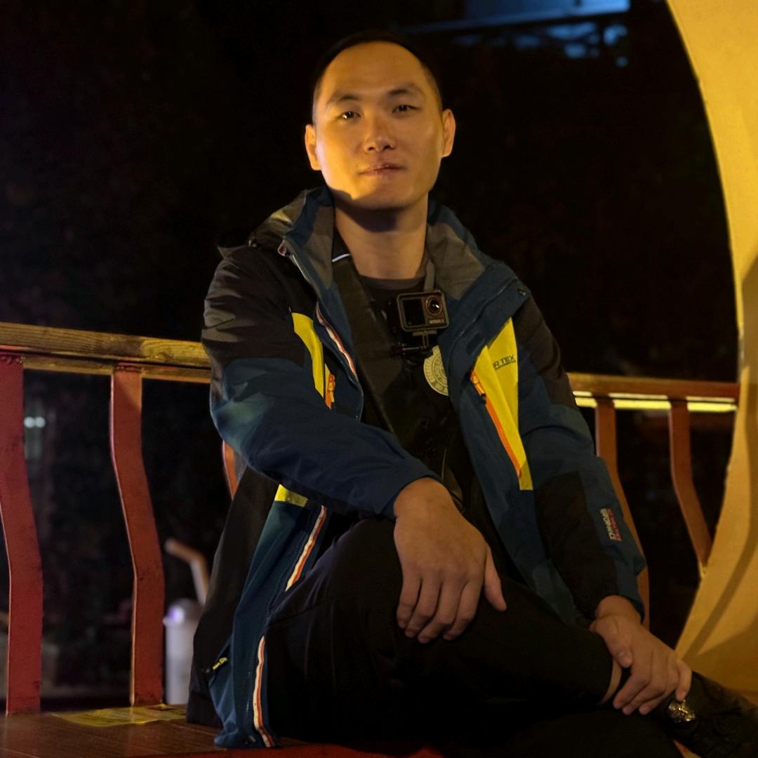 小伟哥（蟹胖哥肉蟹煲）