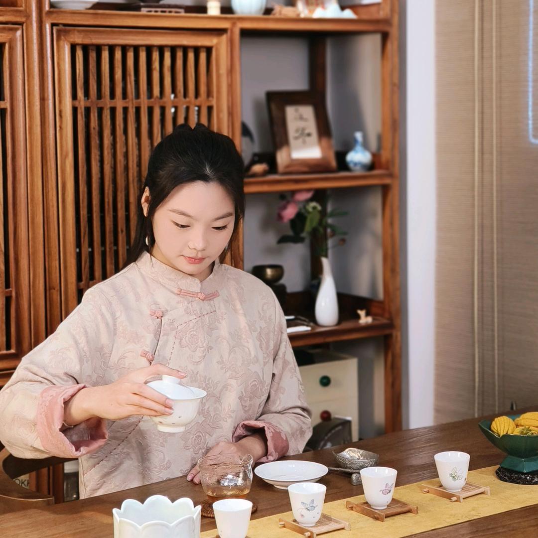 爱喝茶的周