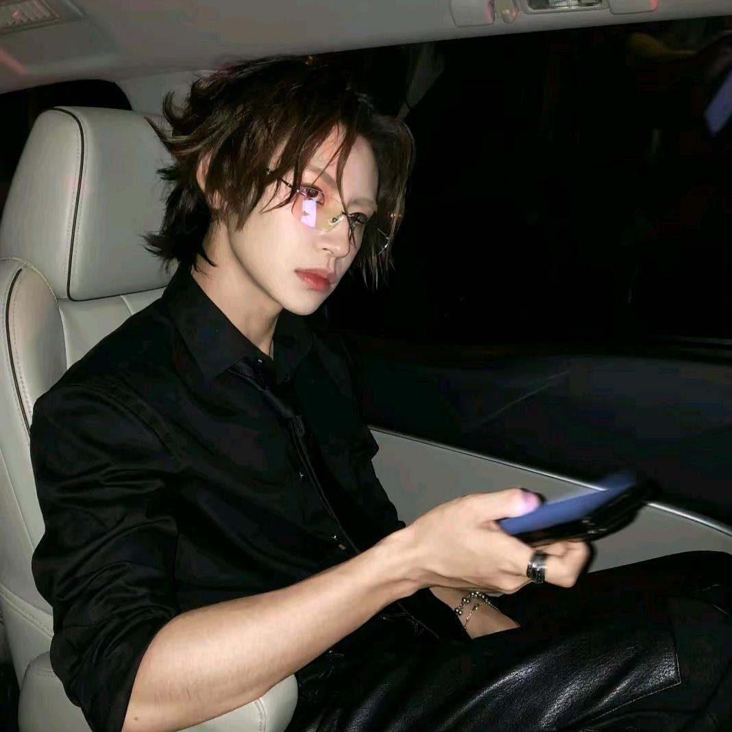 ᠯᠢ ᠱᠢᠩᠵᠦᠢ