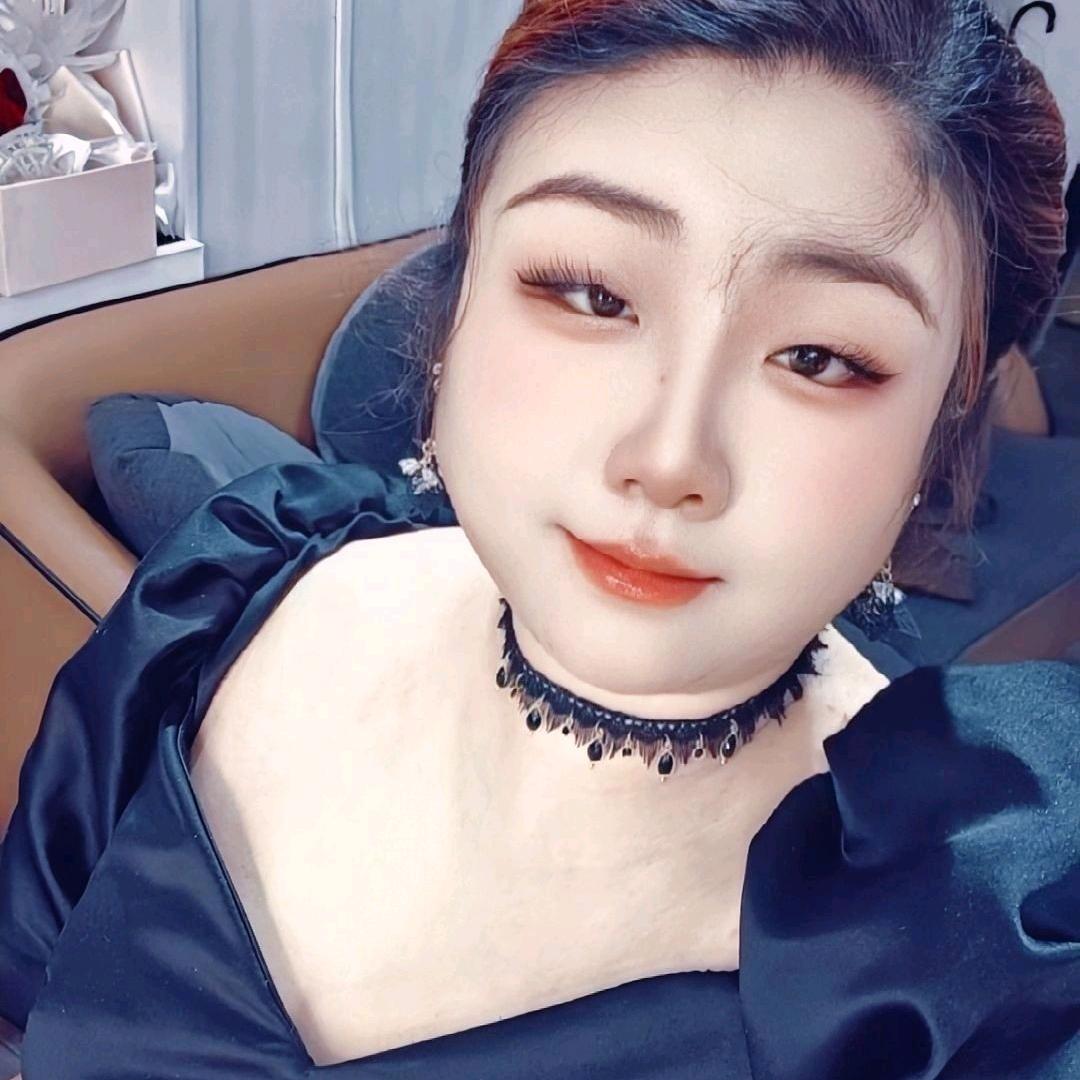 晚风轻踩云朵 ๑⃙⃘´༥`๑⃙⃘