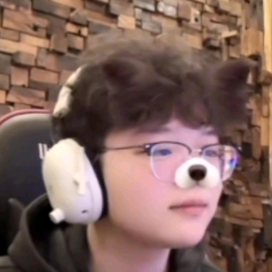 卡了电竞牛子涵