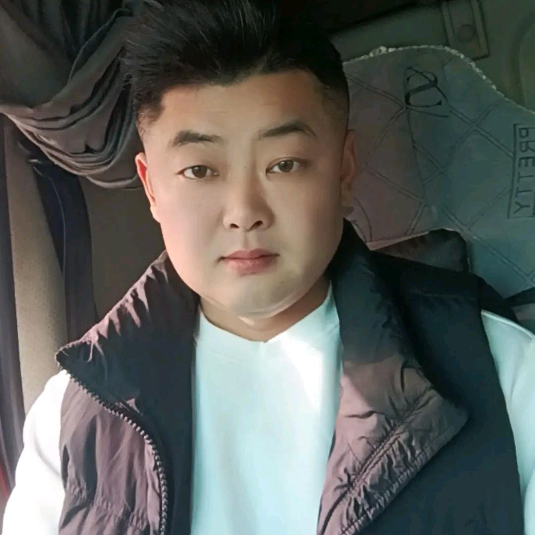 低下头吻你