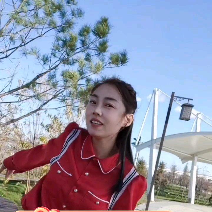 小秋上午9:38开播