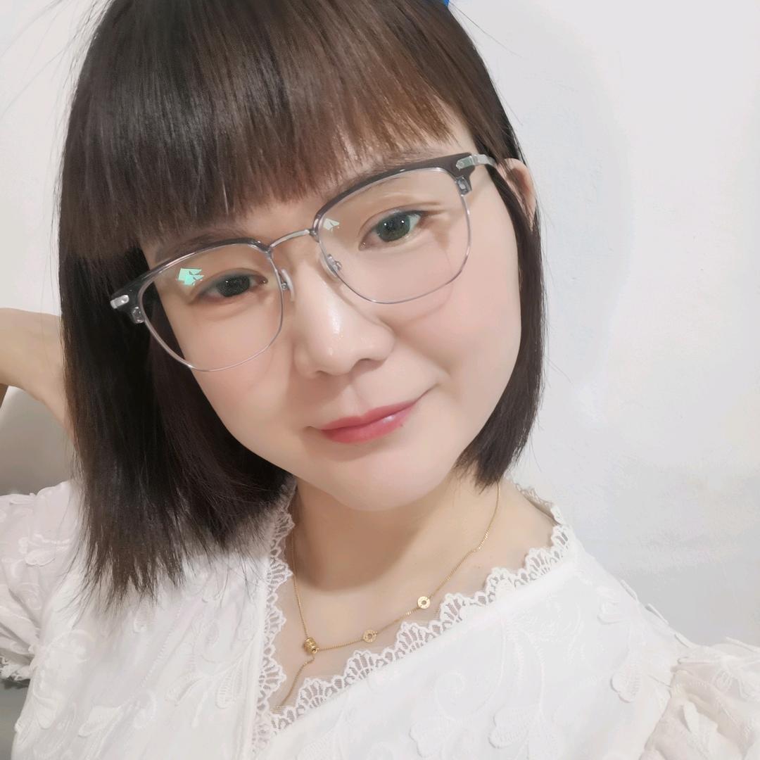 (｡･ω･｡)小可奈