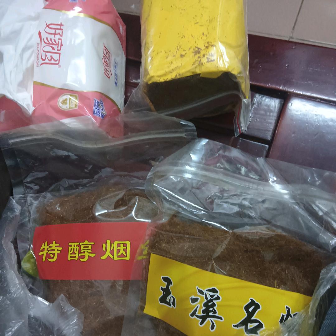 人人都不容易