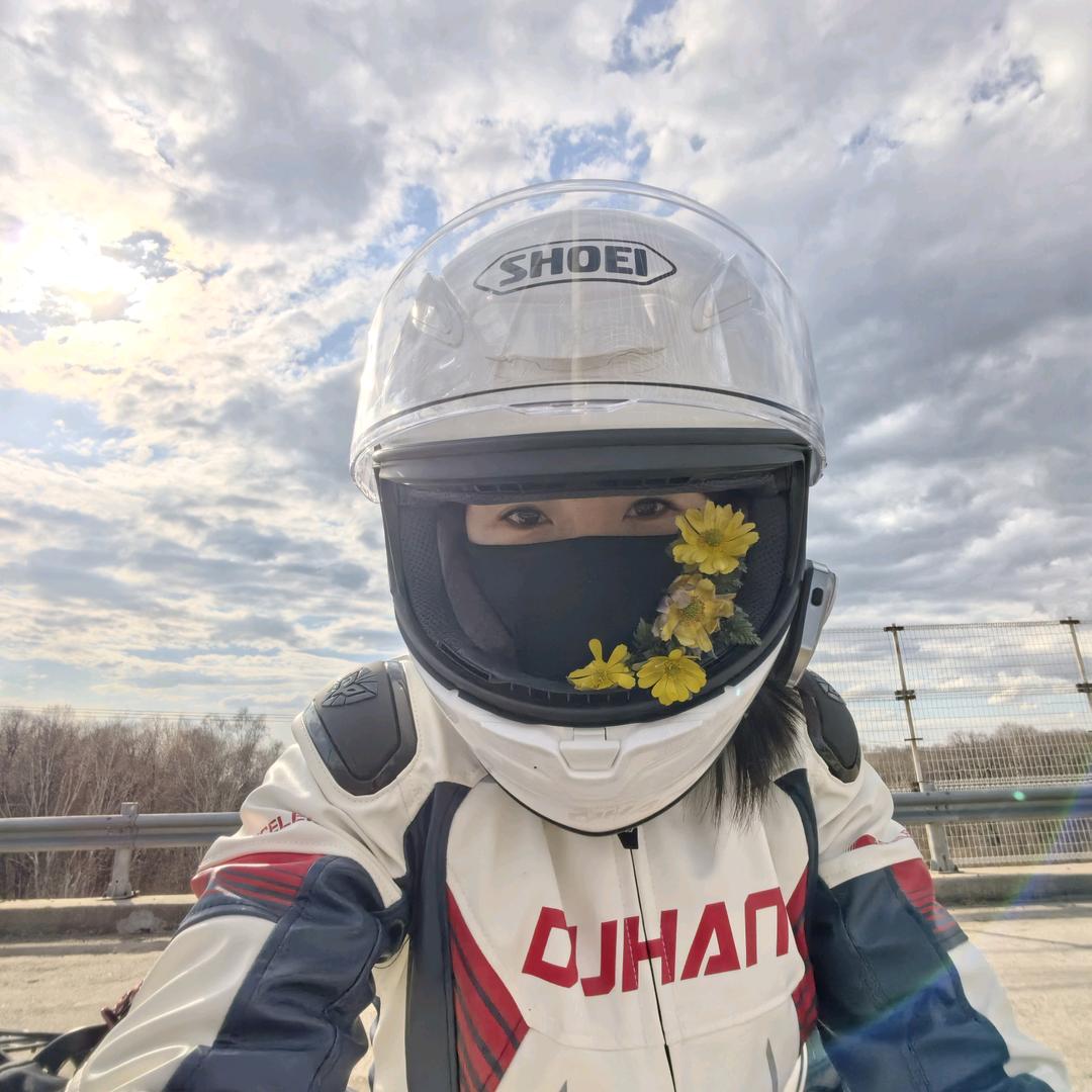 小梁小梁万丈光芒