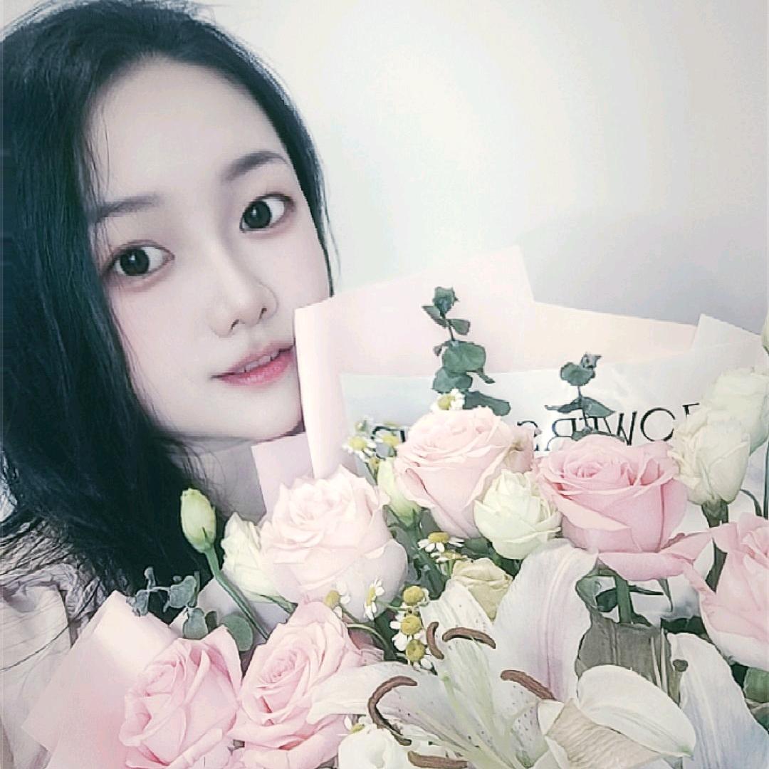 是可爱的小笼包吖😘
