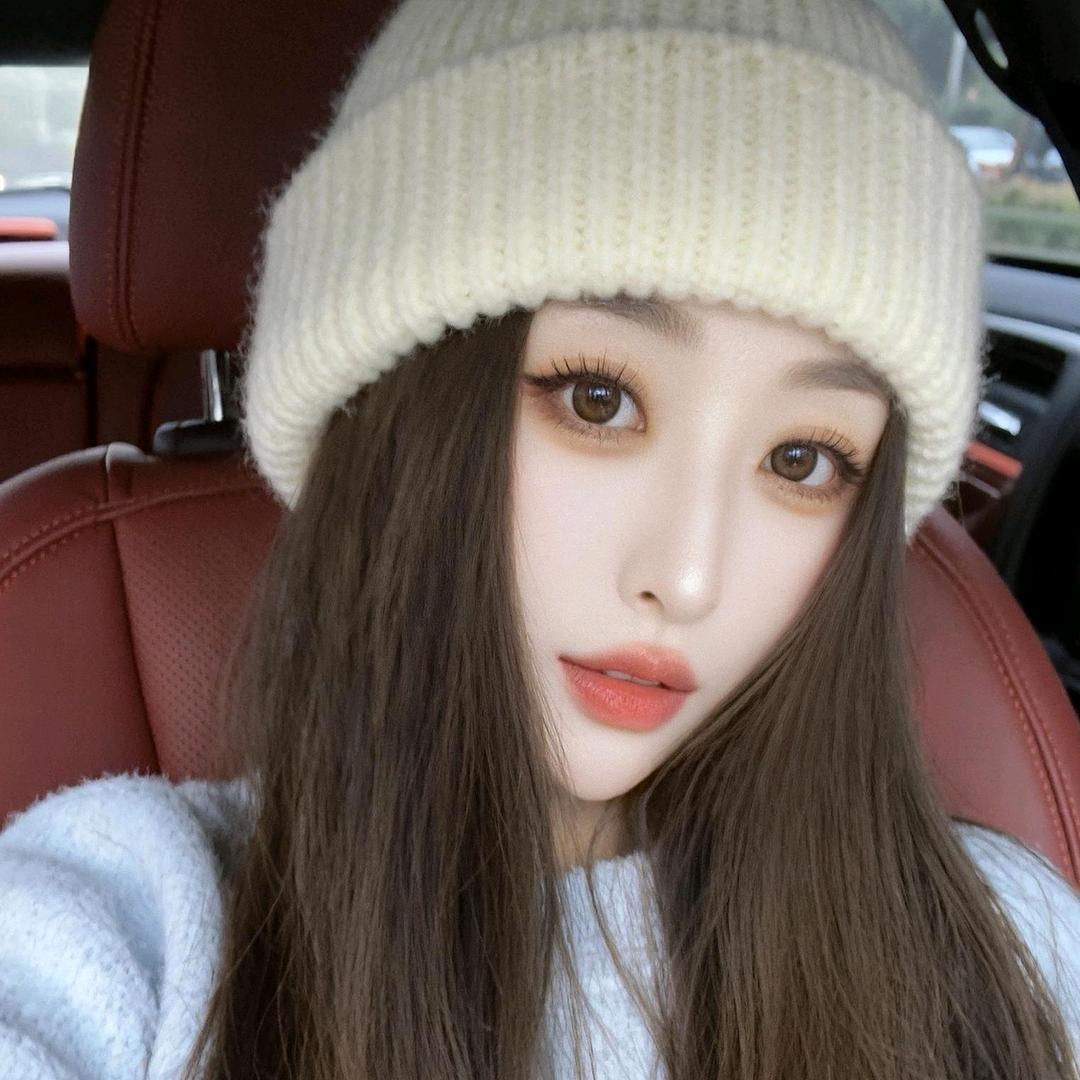 จุ๊บ靜兒💋