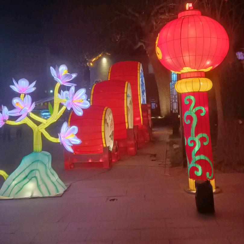 春暖花开。