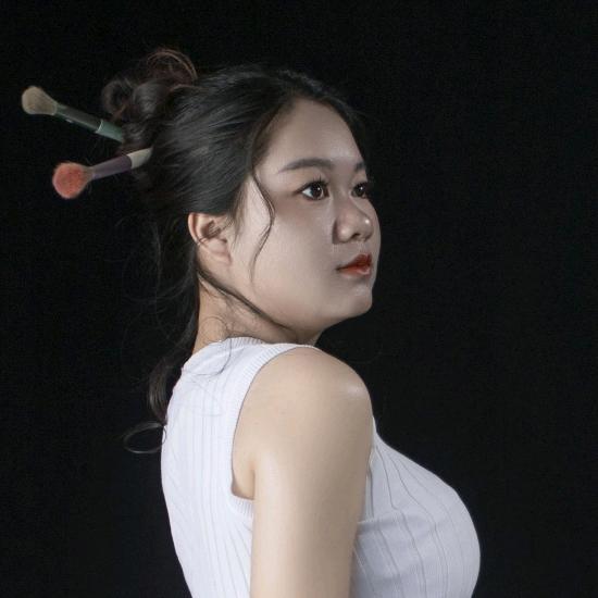 婚礼跟妆小灿+不脱妆粉底液+588招袋里