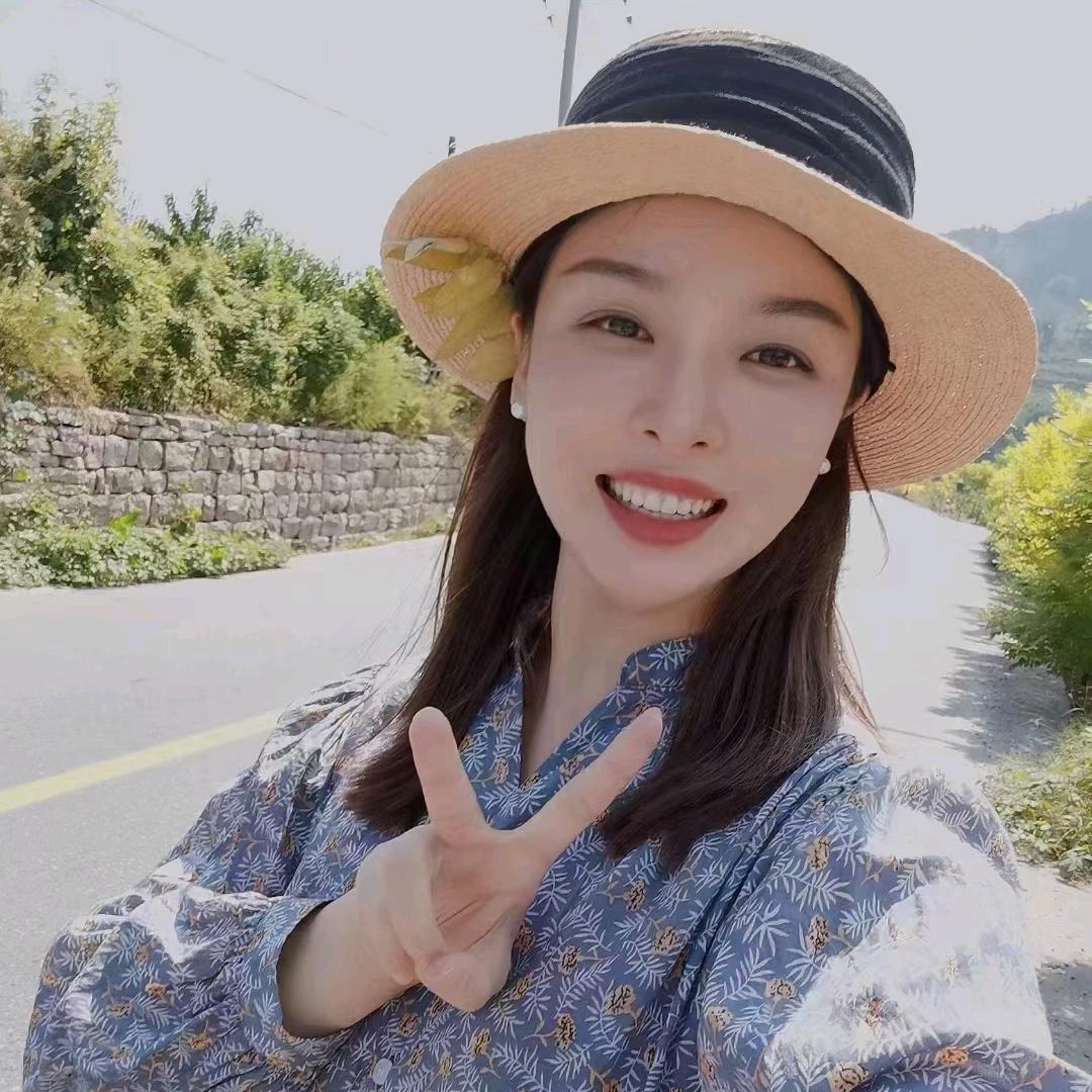 小小听香