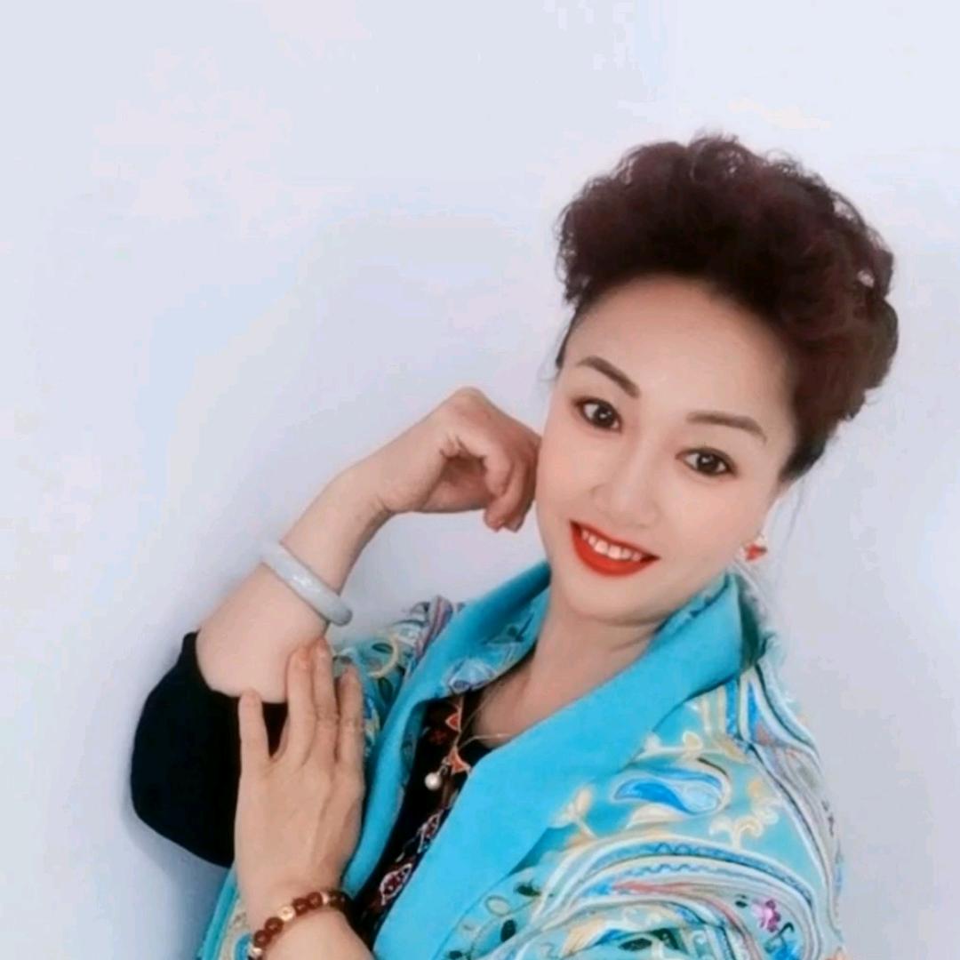 万人迷天山行国旅