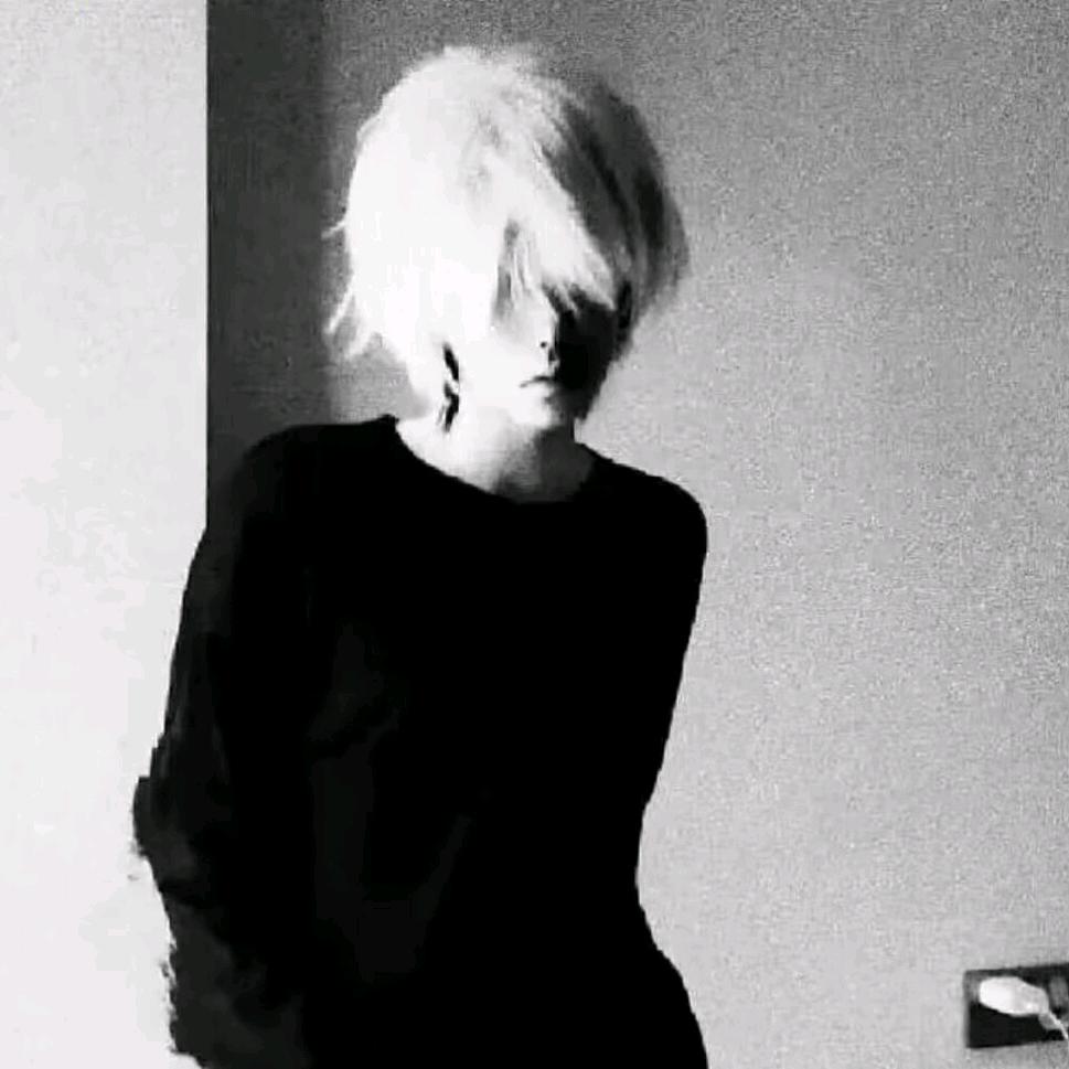 阿摇
