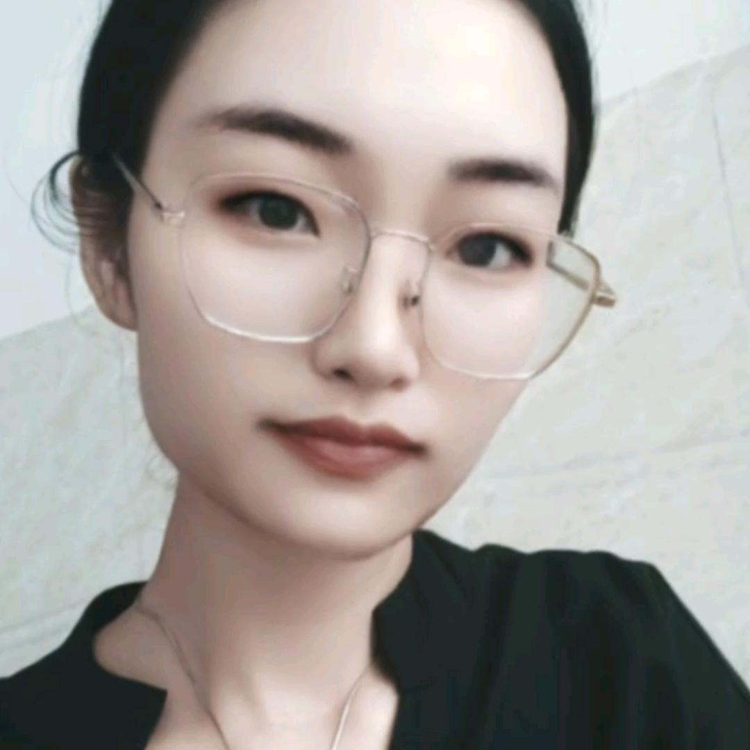 李涅槃 化州火凤凰窗帘 珠宝配饰同步