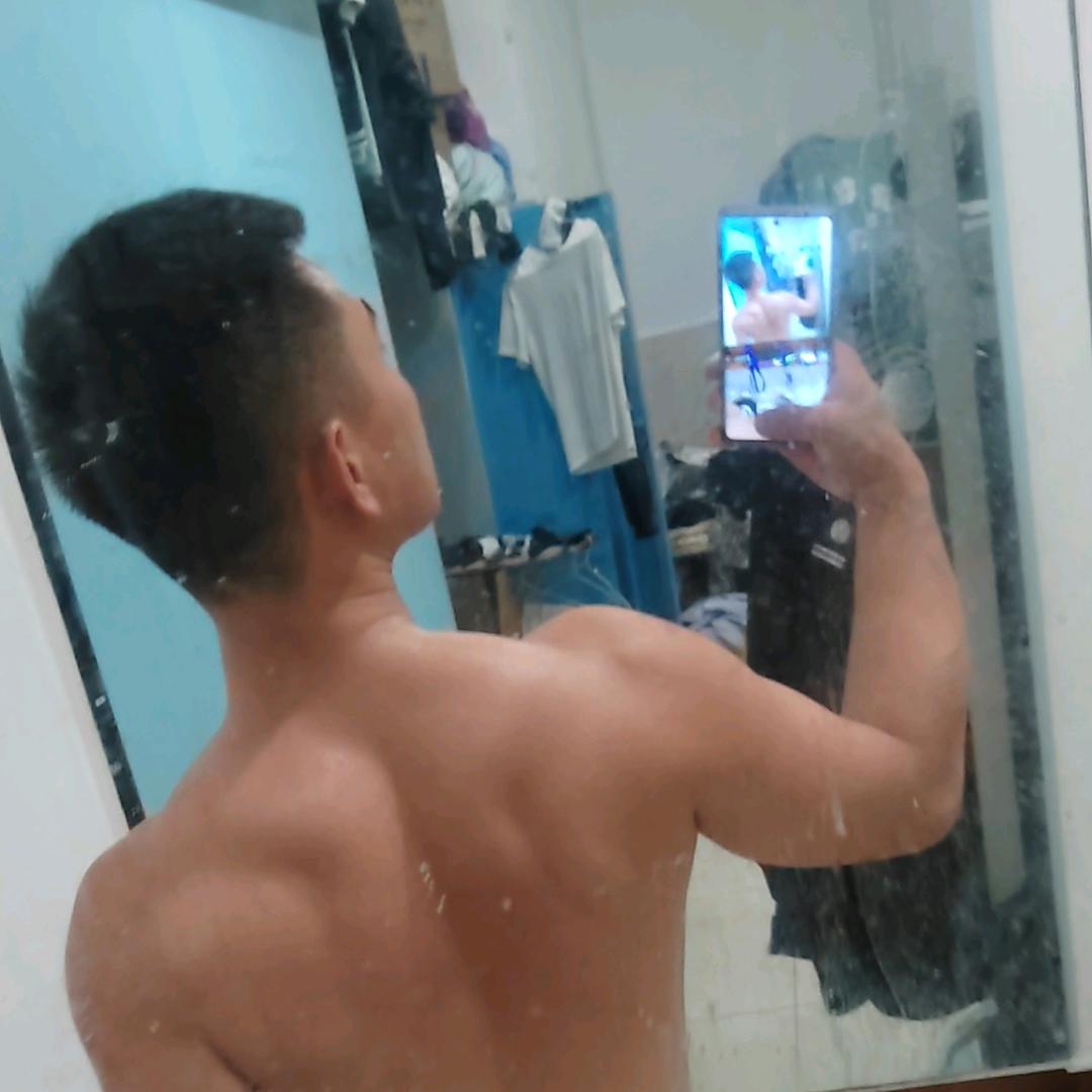 臭宝男孩💥
